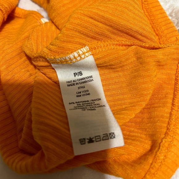 Garage halter top size small - Picture 2 of 2